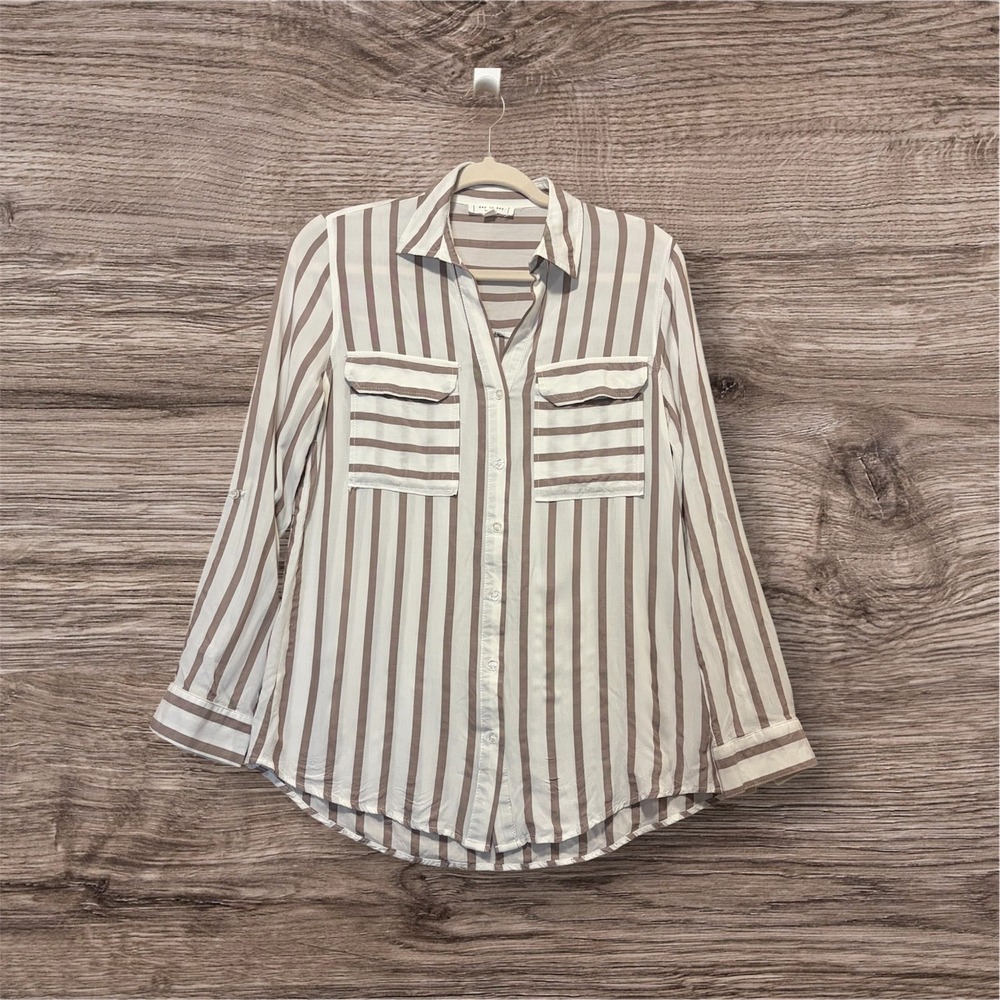 Blu Pepper Day to Day Shirt Womens Small Tan White Striped Button Down Utility